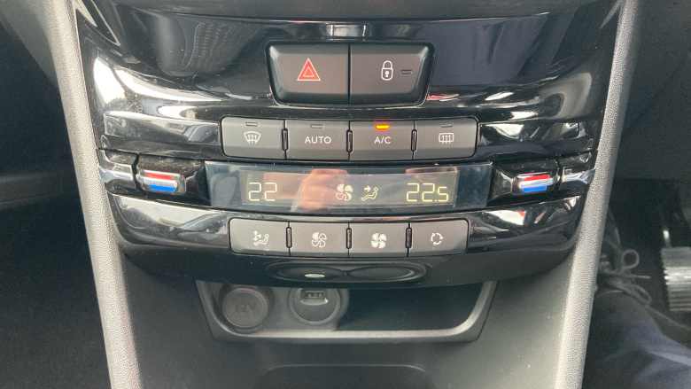 Peugeot 2008 1.2 PureTech Allure Premium 5dr [Start Stop] Petrol Estate